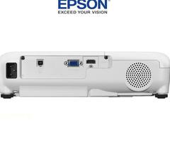Vidéo projecteur Epson EB-E10 XGA 3LCD 3600 Lumens