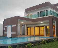 Villa de haute standing avec piscine à nyekonakpoè
