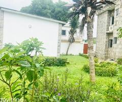 Villa avec  jardin A louer Quartier: Super Taco non loin du collège saint Joseph ,(Lomé-TOGO)