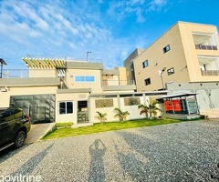 BELLE VILLA MEUBLEE AVEC PISCINE HAUTE GAME