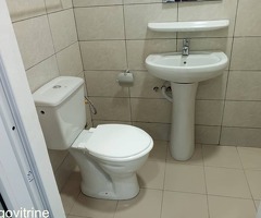 À LOUER VILLA DE 2 CHAMBRES SALON À ADIDOGOMÉ CITÉ MOKPOKPO À 450000