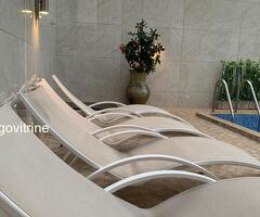 COUR DES GRANDS  VILLA R+1 MEUBLÉE AVEC PISCINE DE 05 CHS+  DÉPENDANCES SUR DJIDJOLÉ.