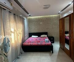 Location appartement meublée à Baguida : 3 chambres, salon, garage et WiFi