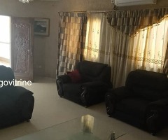 villa R+2 à louer Adidogomé, maison spacieuse Lomé, location villa avec dépendances Togo.