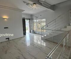 Villa Duplex à Louer à Tokoin – Lomé