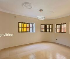 Villa Duplex Haut Standing à Louer à Baguida – Lomé