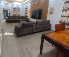 À Louer – Villa Duplex Meublée avec Piscine à Agoè (2 Lions, Ministre Yark)