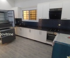 À Louer – Villa Duplex Meublée avec Piscine à Agoè (2 Lions, Ministre Yark)