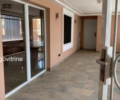 Villa R+1 en Vente – Mokpokpo Cité (400 m²)