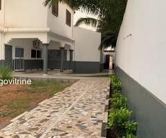 À LOUER – APPARTEMENT MEUBLÉ À ADIDOGOMÉ ATIGANGOMÉ