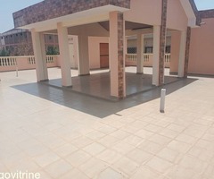 À LOUER – VILLA DUPLEX SPACIEUSE À AGOÈ LYCÉE MAIRIE