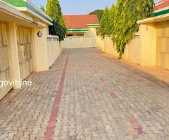 À LOUER – VILLA AVEC JARDIN À ADIDOGOMÉ COLONEL TEKO