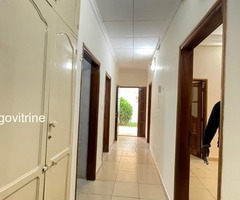 À LOUER – VILLA AVEC JARDIN À ADIDOGOMÉ COLONEL TEKO