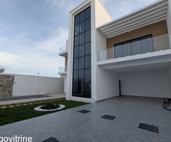 VILLA DE LUXE AU BORD DE LA MER – BAGUIDA