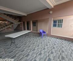 VILLA  DE 02 CHAMBRES salon très chic