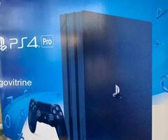 Console Sony PS4 Pro 1 To – Jet Black