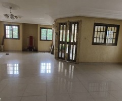 VILLA POUR HABITATION OU BUREAU À TOTSI