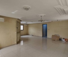 VILLA POUR HABITATION OU BUREAU À TOTSI