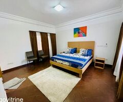 Villa Meublée avec Jardin et Piscine – Cour Unique en Appartement Scindé