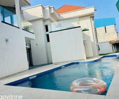 Villa Meublée avec Jardin et Piscine – Cour Unique en Appartement Scindé