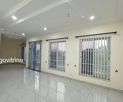 GRANDE VILLA À AGOÈ-ADOUGBA