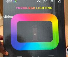 Panneau d'Éclairage LED RGB Rectangulaire YM200-RGB avec Support Smartphone