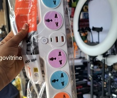 Multiprise (power strip) avec ports USB
