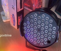 Projecteur de scène LED