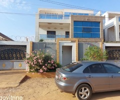 Villa de R+1 située à Agoè non loin de l'école Mariam